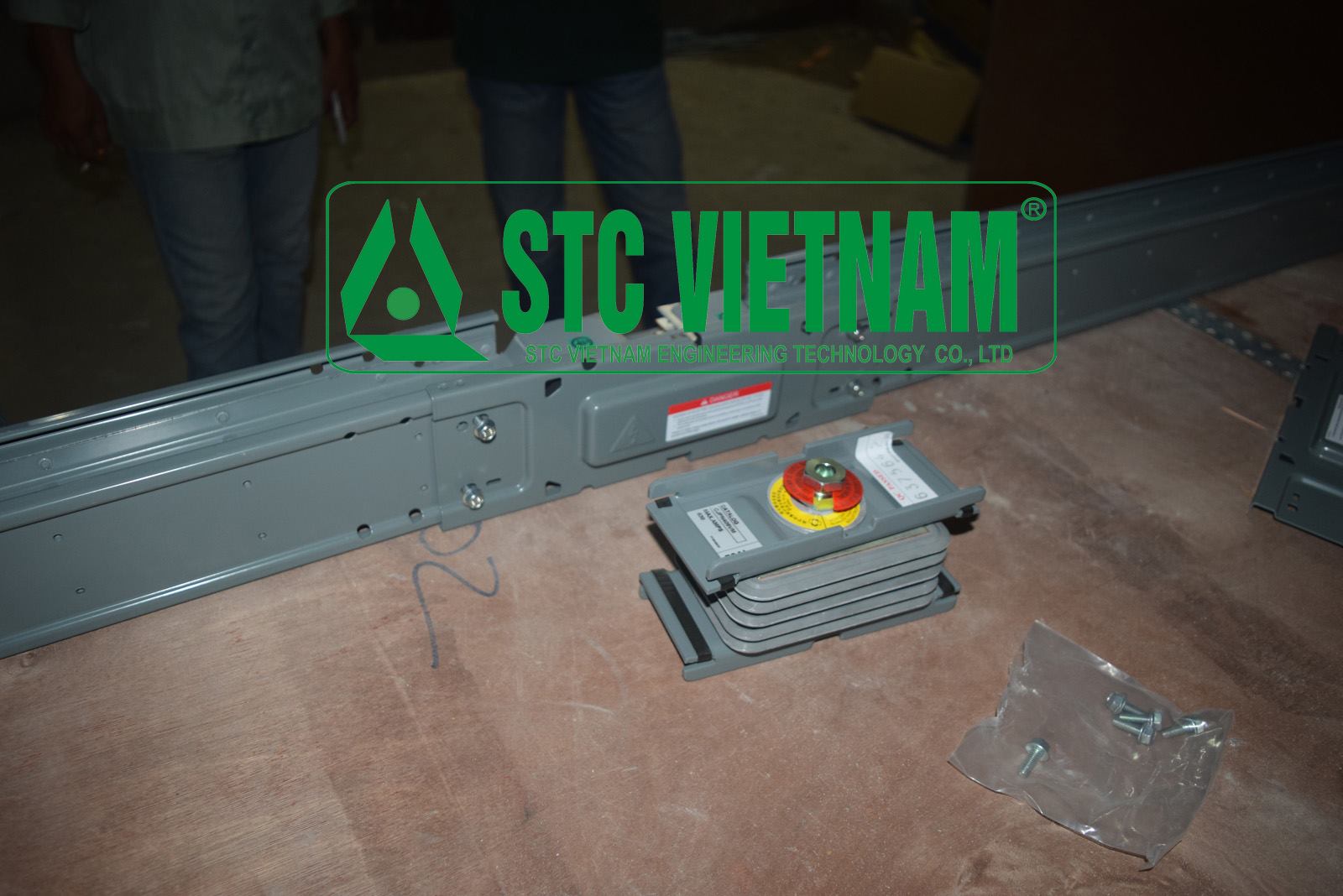 Installation of Busway 600 A