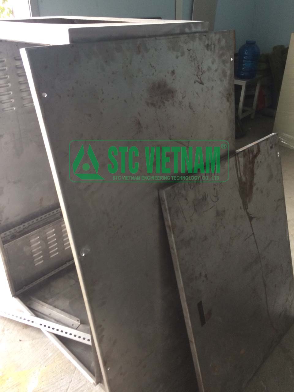 Tủ điều khiển đóng thô