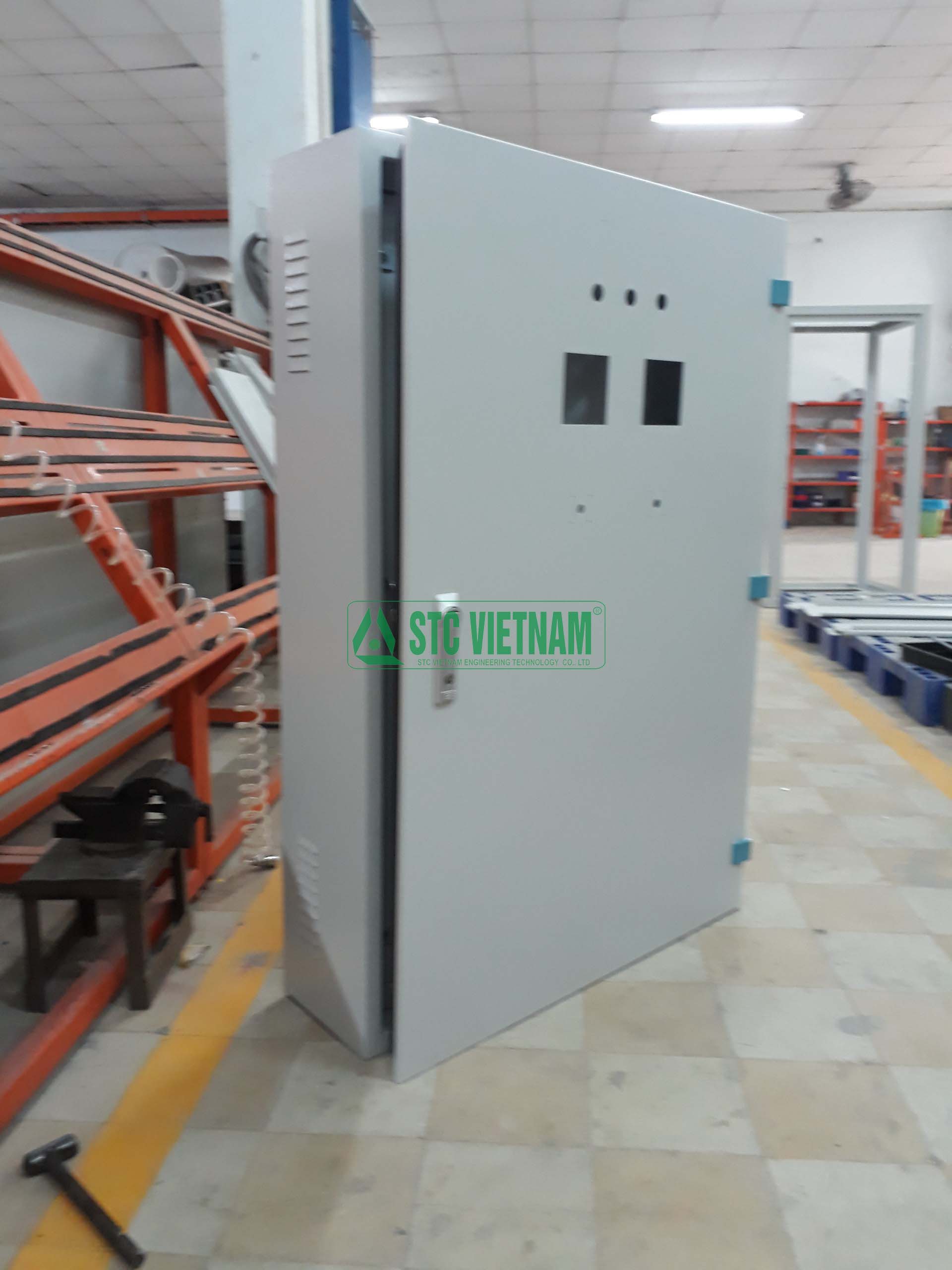 Tủ điện, Thang máng cáp giá rẻ nhất tại TP HCM