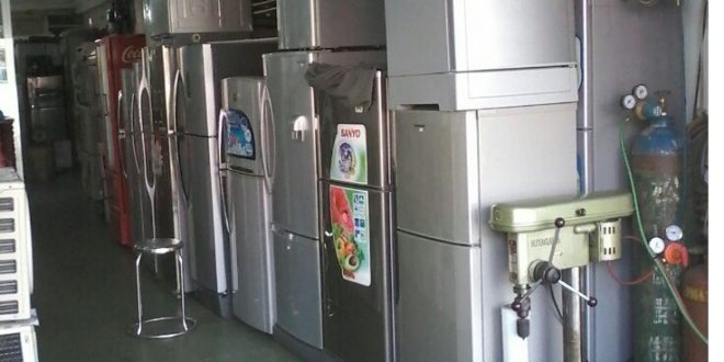 Collected refrigerators, freezers, old air conditioners in Ho Chi Minh