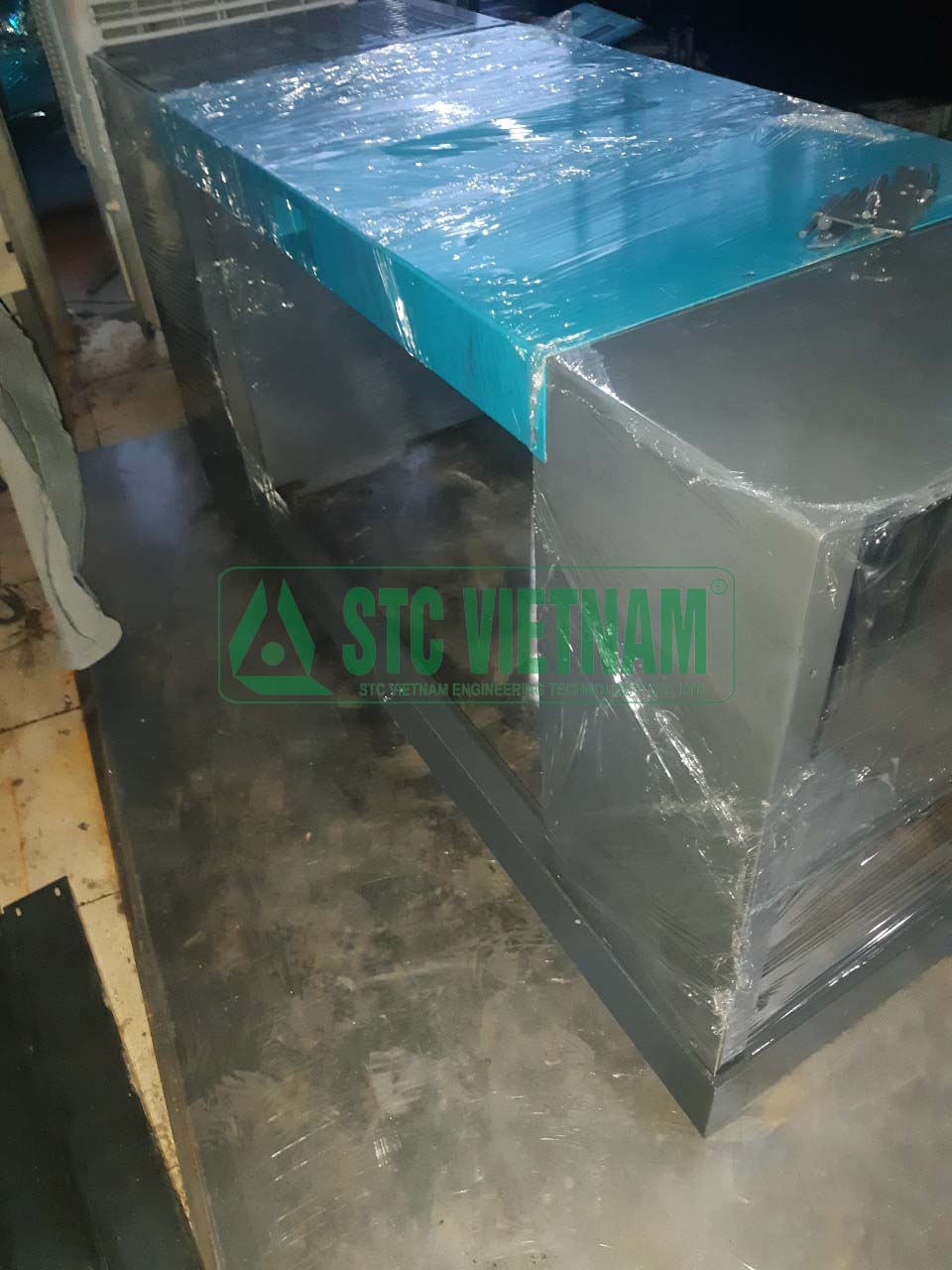 Machining the soundproof casing of Denyo generator