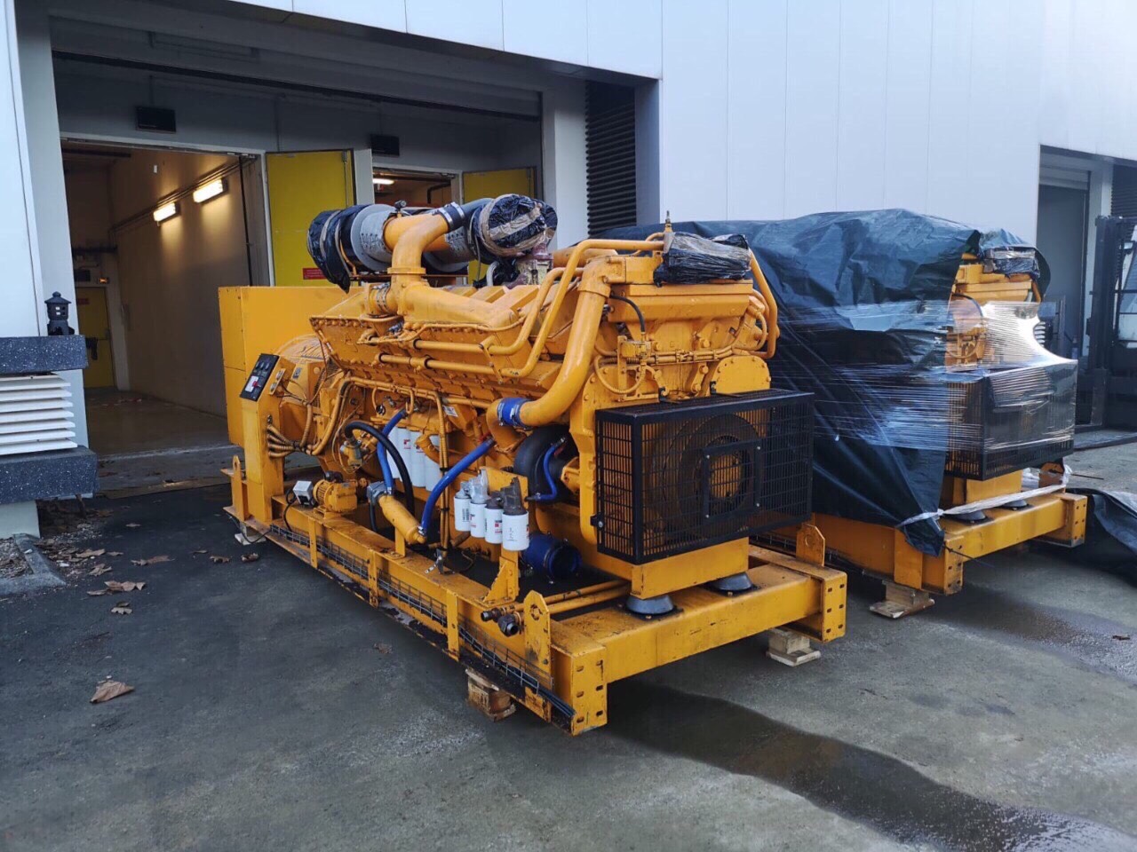 Old Generator ( Seconhand) Cummins 1500 Kva