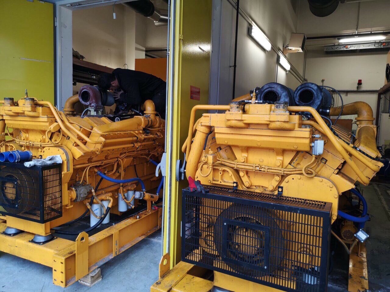 Old Generator ( Seconhand) Cummins 1500 Kva