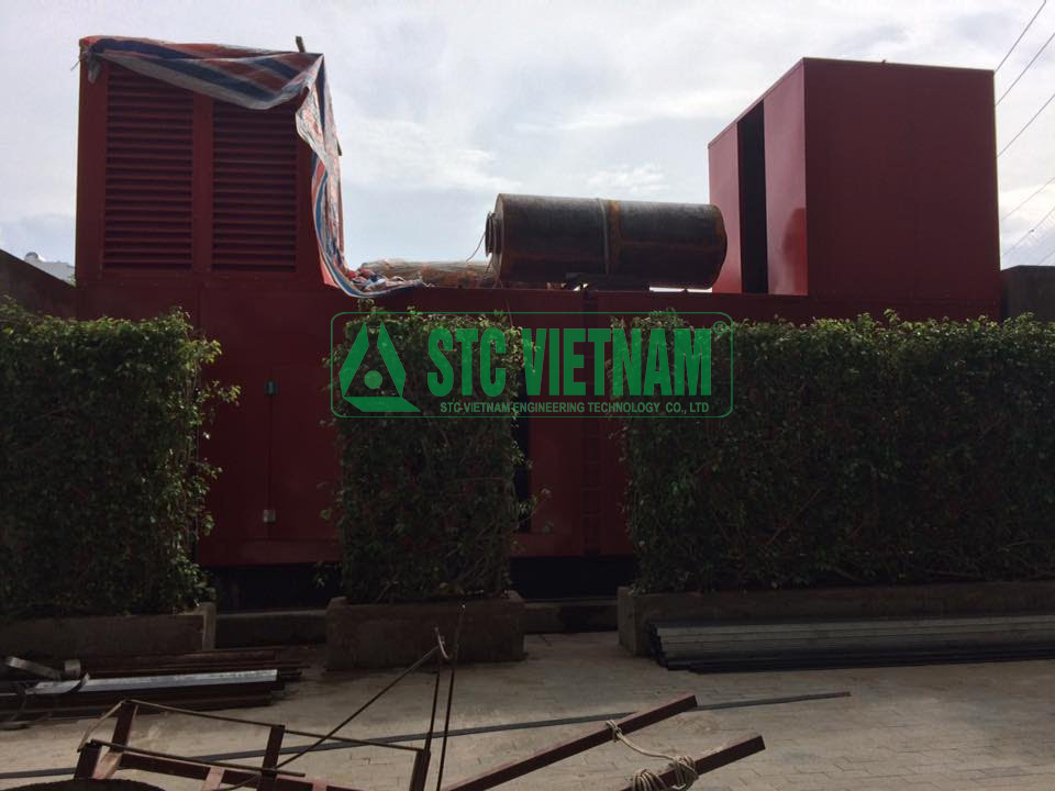 Containers, Containers, Soundproofing 1650 Kva Cummins generators