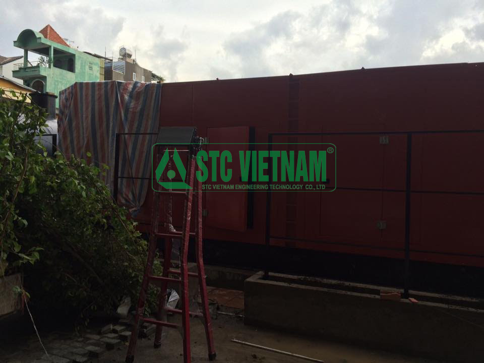 Containers, Containers, Soundproofing 1650 Kva Cummins generators