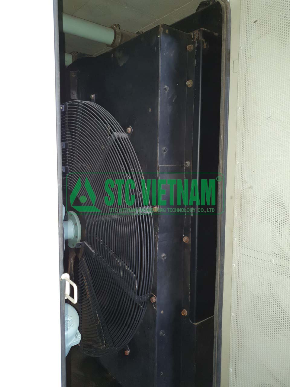 Old generator 900 Kva