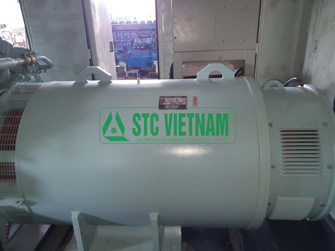 Old generator 900 Kva