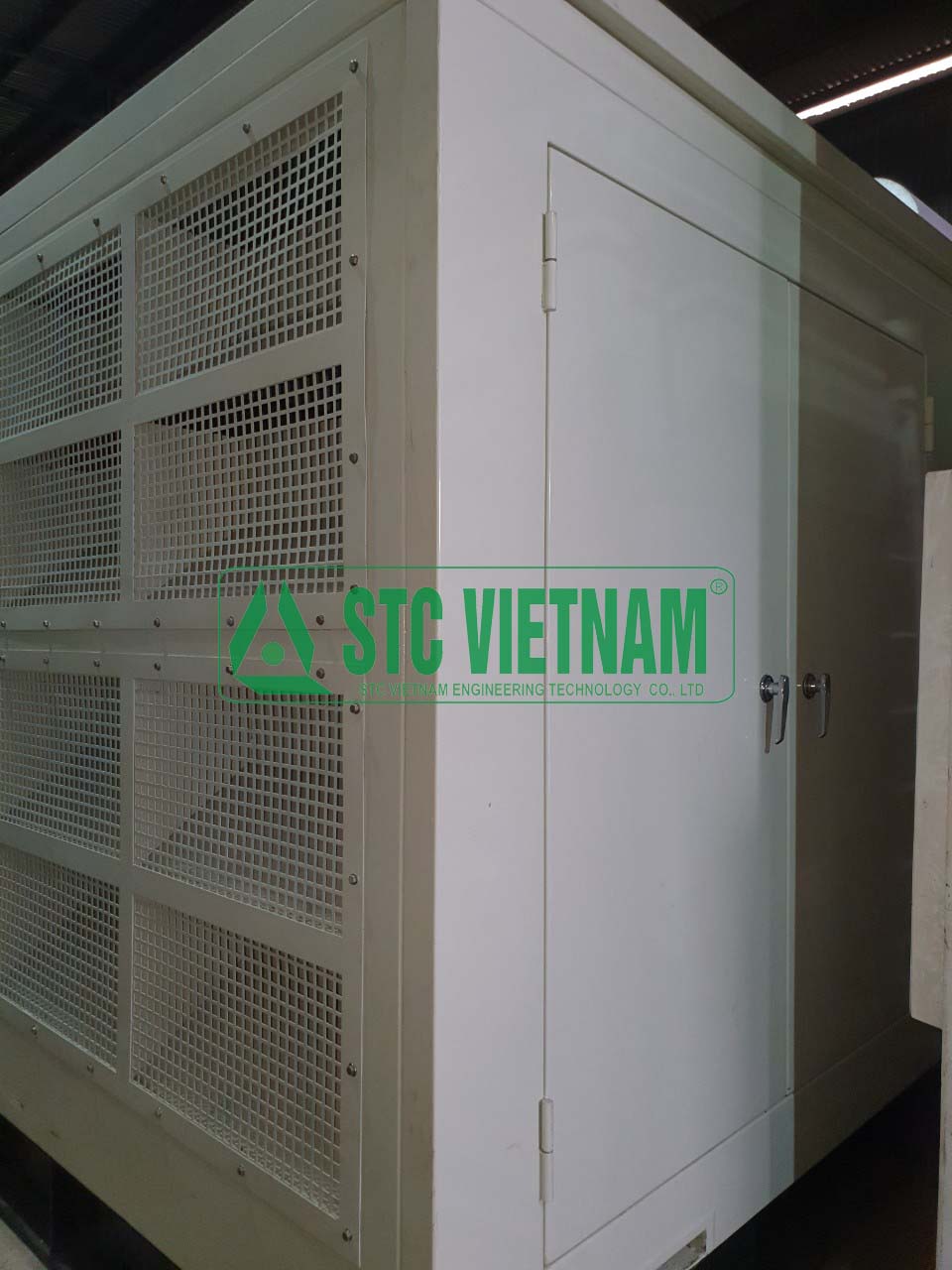 Old generator 1000 Kva Cummins