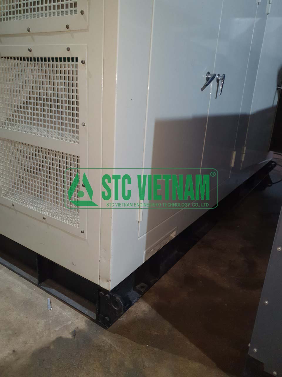 Old generator 1000 Kva Cummins