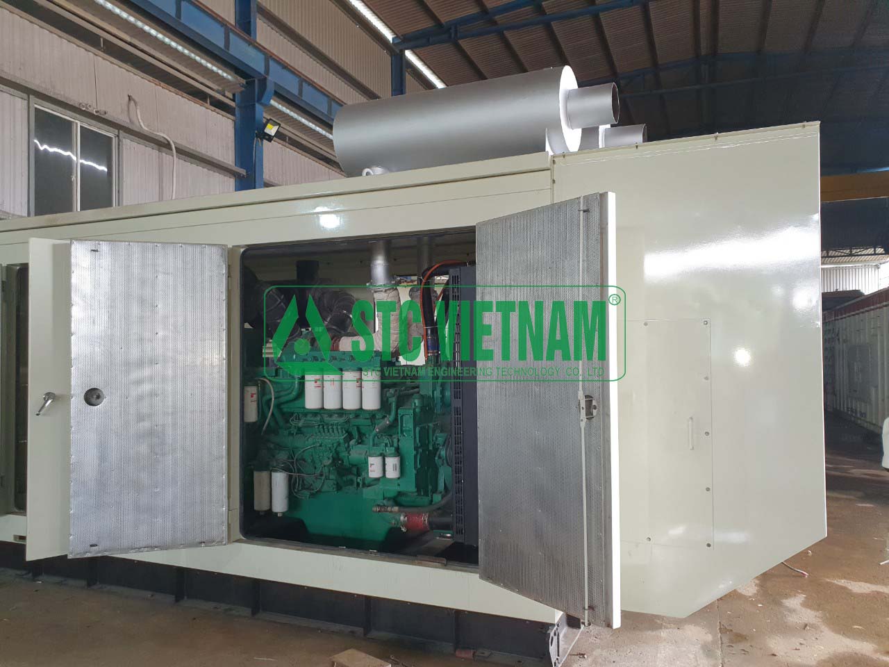 Old generator 1000 Kva Cummins
